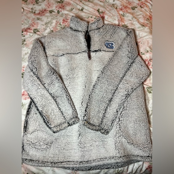 UNC Tar Heels Bundle Of 4 Womens Collegiate Gear Pullover Sweatshirts Size XL - Picture 3 of 5